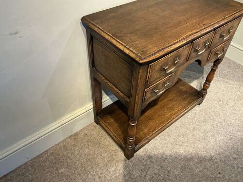 Oak sidetable