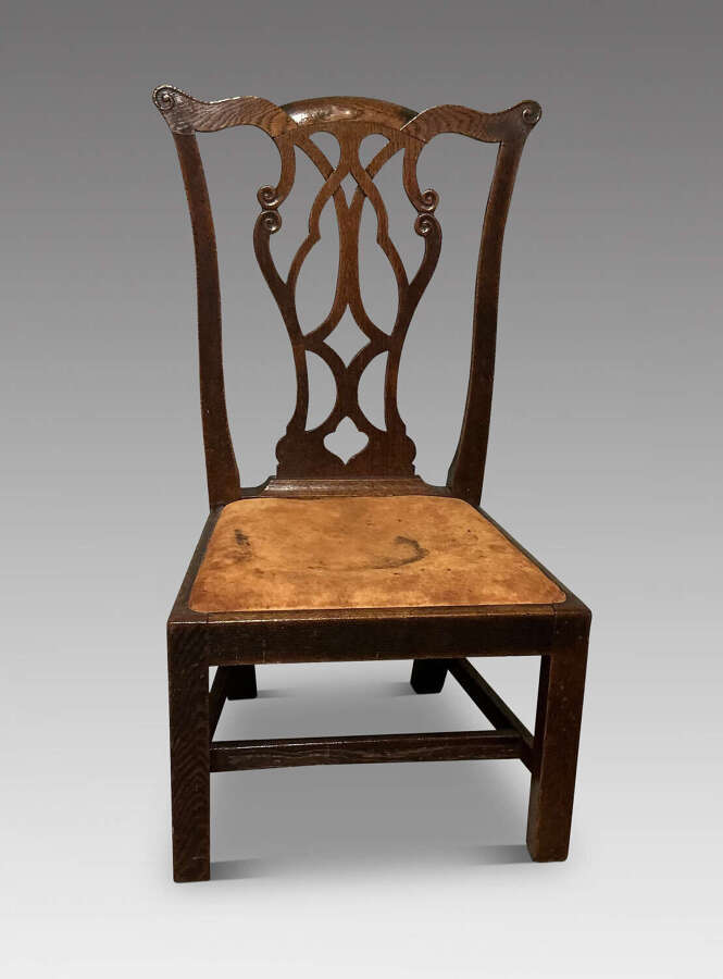 Oak gossip chair