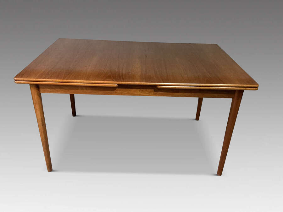 Troeds bjarnum extending dining table