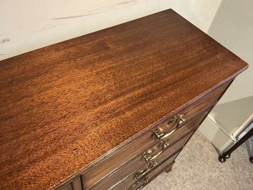 Mahogany hall chest of drawers