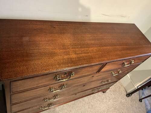 Mahogany hall chest of drawers