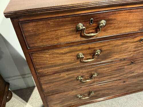 Mahogany hall chest of drawers